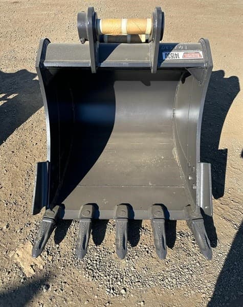 Unused 900mm GP/Digging Bucket to Suit 10-17T Excavator, Width: 900mm, Cutting edge width: 690mm, Pin Diameter: 65mm Centre to Centre: 385mm…