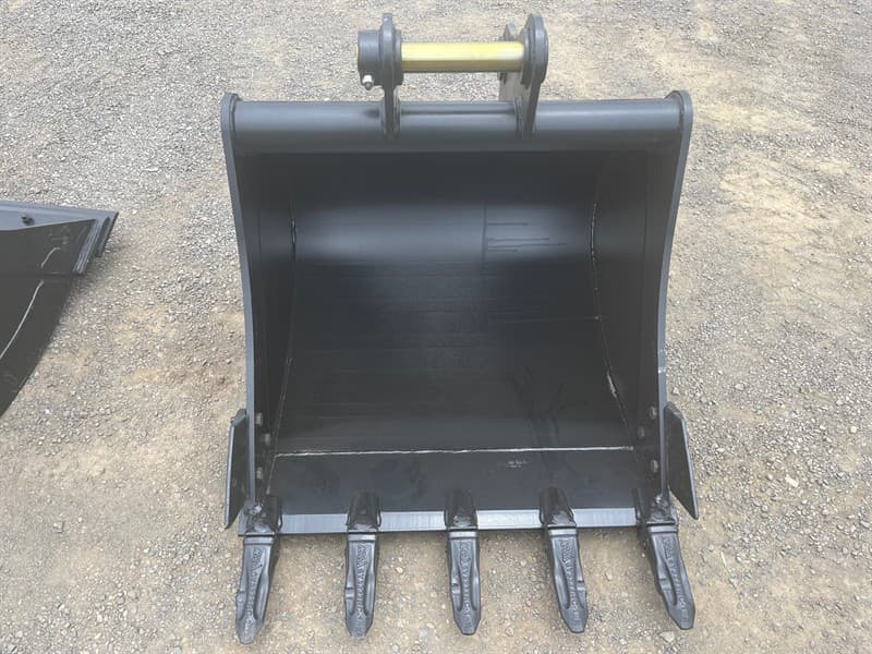 Unused 2024 900mm GP/Digging Bucket To Suit 8T Excavator, Model: 900GP, Width: 900mm, Pin Diameter: 50mm, Center to Center: 310mm, Between t…