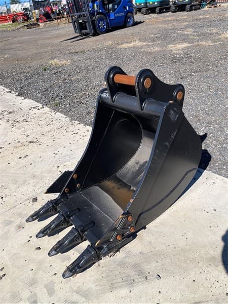 "Unused 2024 600mm GP/Digging Bucket To Suit 8T Excavator, Model: 600GP, GP Bucket to Suit 8T Excavator with 3 Teeth, Width: 600mm, Pin Diam…