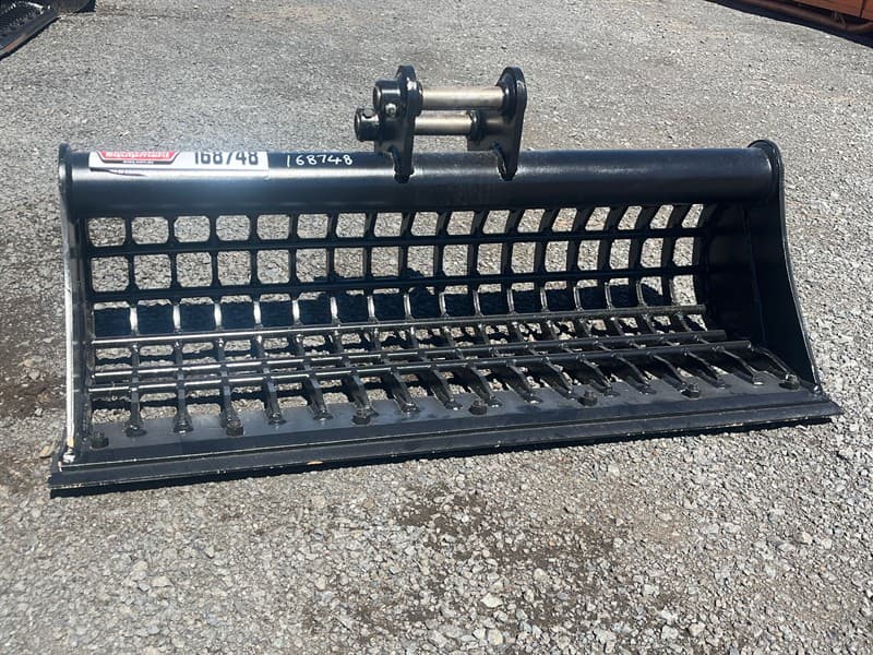 Unused 1000mm Sieve Bucket to Suit 1-3T Excavator with Bolt on Edge, Width: 1000mm, Pin Diameter: 30mm Centre to Centre: 140mm, Between the …