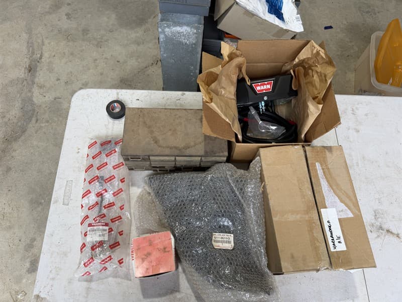 MISCELLANEOUS PARTS WARN WINCH CONTROL, Ford Territory fuel pump, Yanmar fuel gauge, Diode's workshop kit. GST will not be added to knock do…