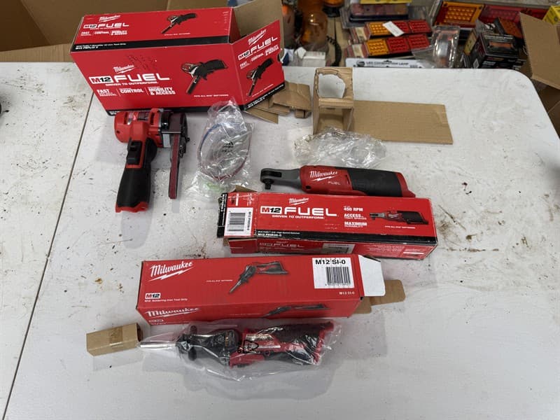 MILWAUKEE WORKSHOP. GST will not be added to knock down price. GST still added to buyers premium. **PLEASE NOTE: Collection strictly Friday …