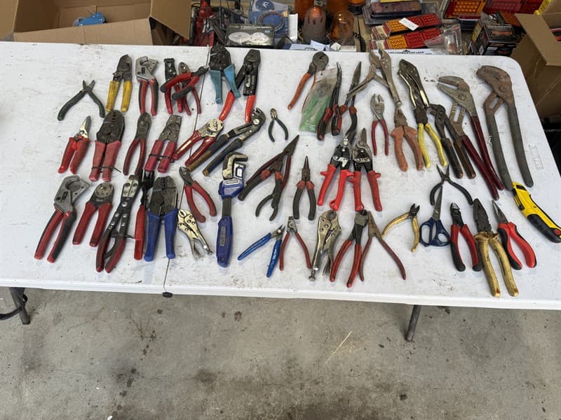 HAND TOOL BUNDLE INCLUDING PLIERS, CRIMPERS, MULTI GRIPS, ETC. GST will not be added to knock down price. GST still added to buyers premium.…