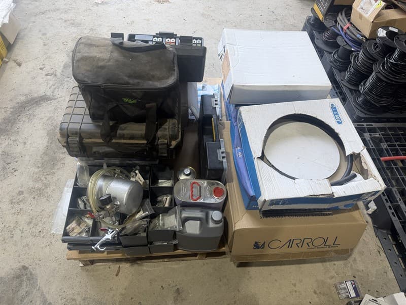 A/C SERIVE EQUIPMENT HOSES TOOLS FITTING SOLVENTS SCALES, Manual Hydraulic crimping tool with interchangeable dies, dispensing scales, O-rin…