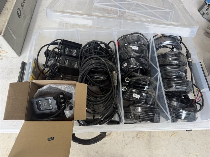 UHF AERIAL MOUNTS, REVERSE CAMERAS LIGHT BAR MOUNTS REMOTE RELAYS ETC. All in assorted containers, sold as a bundle. GST will not be added t…