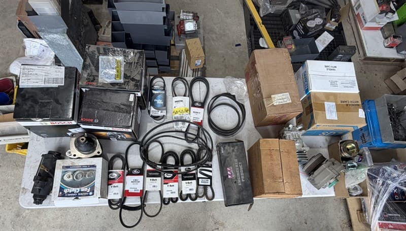 ALTERNATOR & A/C COMPRESSORS, mixed assorted components Alternators, Compressors Kenworth blower assembly, Kenworth Evaporator Kenworth Comp…