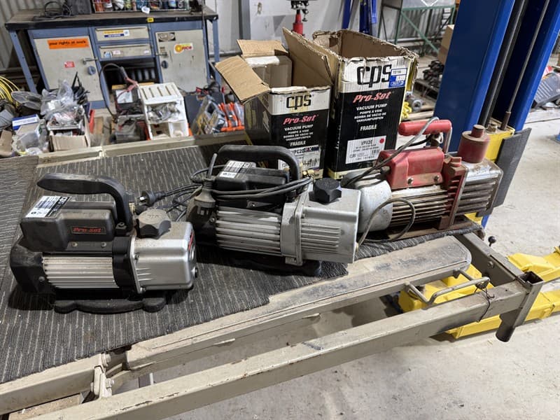 3 X USED VACCUM PUMPS. Condition unknown. GST will not be added to knock down price. GST still added to buyers premium. Please Note: GST wil…