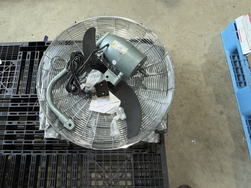INDUSTRIAL FAN. Wall mount, never used, requires assembly, all components appear to be included, also includes 2 x tarps, GST will not be ad…